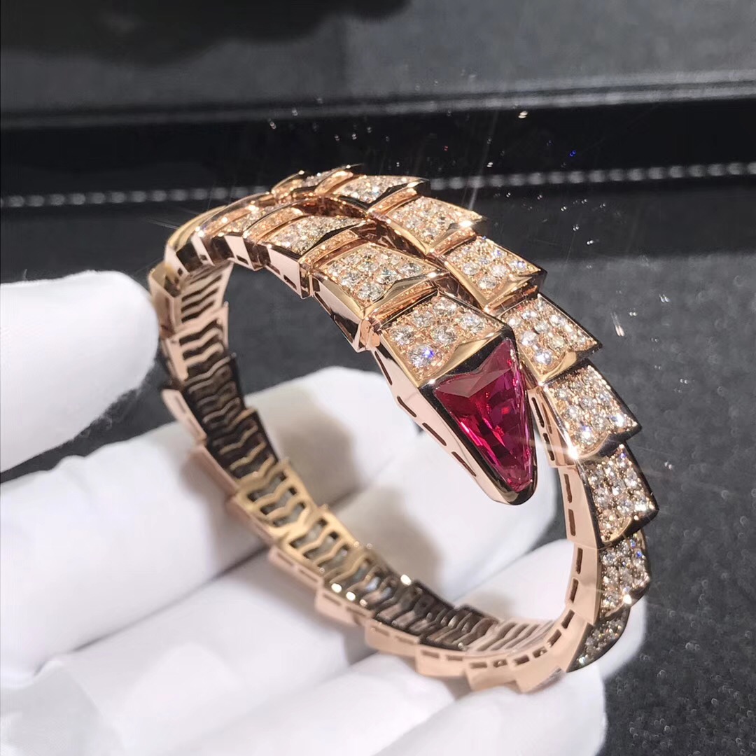 Ispirato Bulgari Serpenti One-Coil Bracciale oro rosa 18 carati Pave Diamond completa e Rubellite