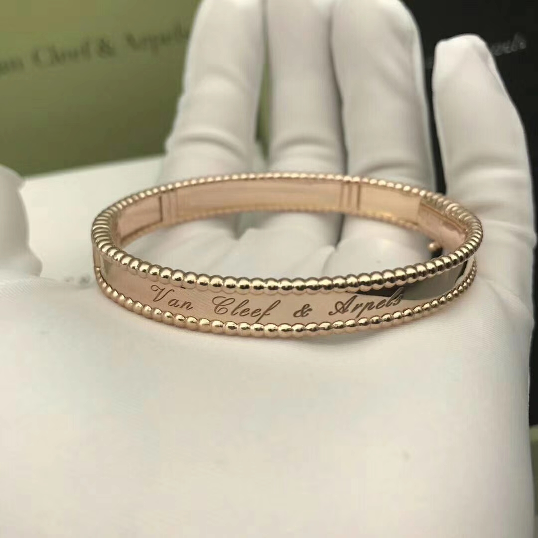 Designer 18k Pink Gold Van Cleef & Arpels Perlée signature bracelet, средняя модель