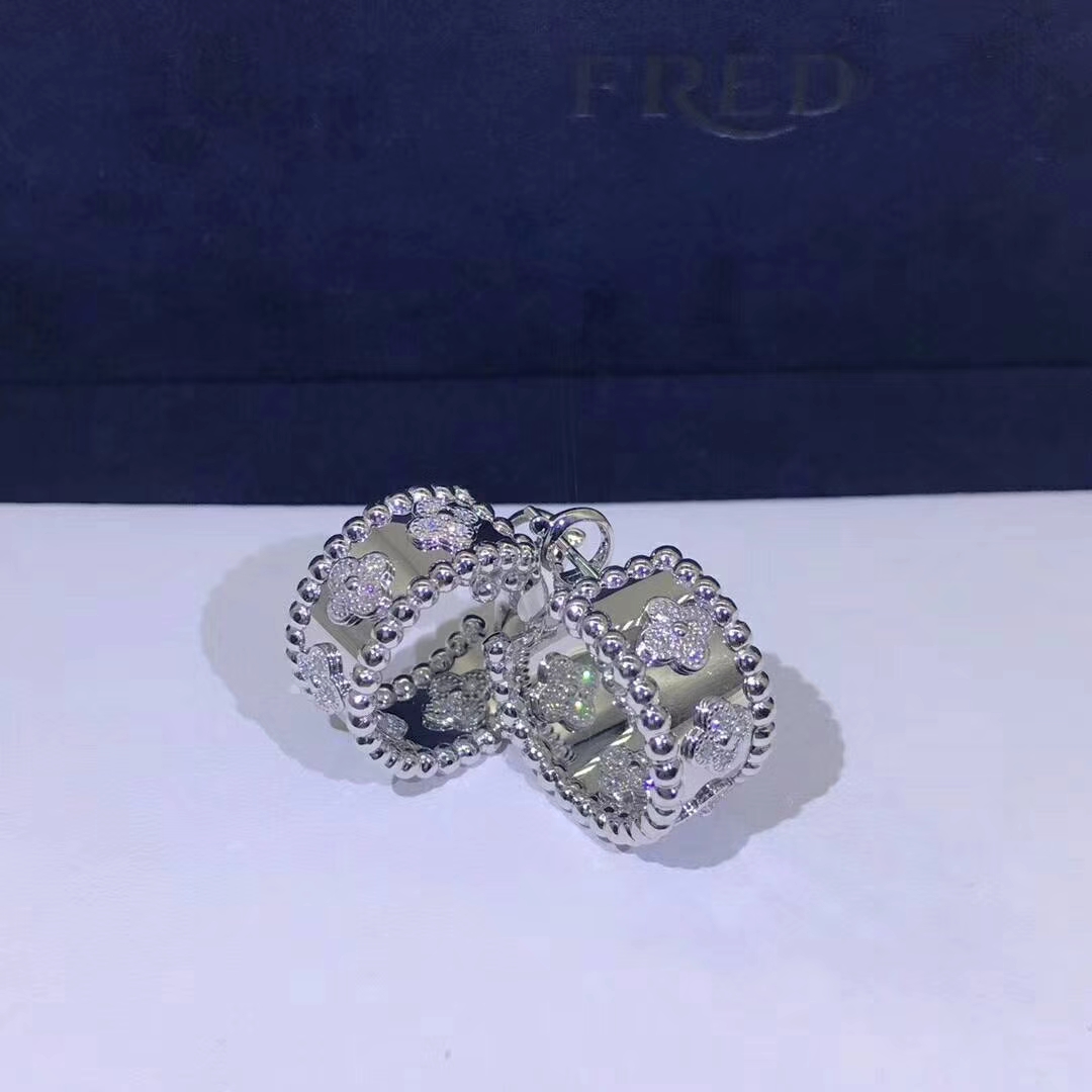 Van Cleef & Arpels Perlée Clover Diamonds 18K Белое золото Хооп серьги